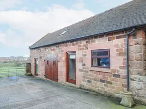 Cottage with garden - Image 2