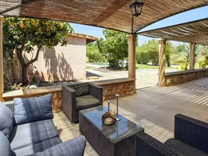 Family-friendly holiday home with BBQ, terrace & private pool - Image 2