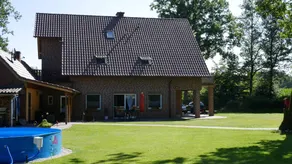 Apartment with terrace & garden - Image 2