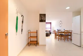 Studio Apartment 'In Sant Marti' with Wi-Fi and Air Conditioning - Image 2
