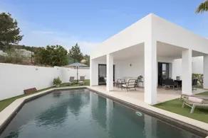 Villa with garden, barbeque & private pool | Mountain view - Image 2