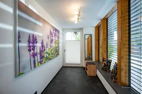 Children-friendly flat with garden, pool & terrace - Image 4