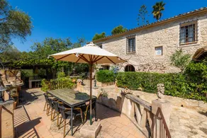 Apartment with garden, pool & hot tub | Garden view | Good for workation | Pet-friendly - Image 3