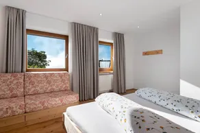 Apartment “Kardinerhof Bergwiese” with Mountain View, Shared Garden and Wi-Fi - Image 5
