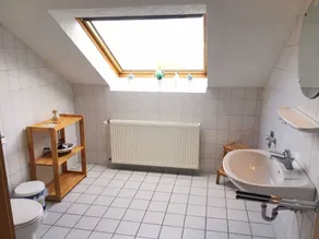 Charmant appartement adapté aux familles avec barbecue et jardin - Image 4