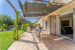 Fully equipped beautiful villa with garden, pool & BBQ | Mountain view | Pets allowed - Image 3