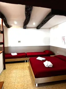 Dedicated room with pool, garden & terrace | Garden view - Image 2
