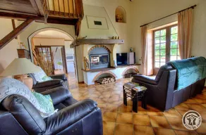 Gite with barbecue, garden & terrace - Image 3