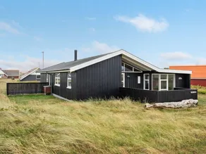 Children-friendly big holiday home with terrace | Close to the beach - Image 3
