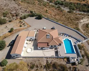 Villa with BBQ, terrace & private pool | Nature view - Image 2