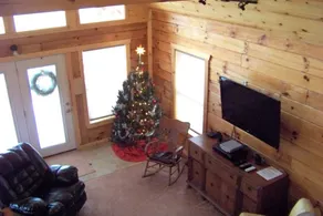 Two-Story Log Cabin Rental with a Hot Tub near Upper Meramec River, Missouri - Image 5