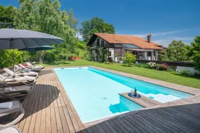 Villa con terraza, jardín y barbacoa - Image 2