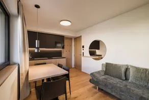 Familienfreundliche gemütliche Wohnung mit Garten und Pool | Stadtblick | Ideal für Homeoffice - Image 3