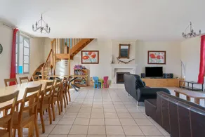 Family-friendly cottage with barbeque, garden & pool | Garden view | Dogs allowed - Image 5
