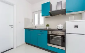 Flat with BBQ - Image 5