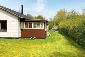 Holiday home with garden - Image 4