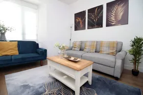 4 Bed Flat - Sleeps 4 - Parking - Wifi - Image 2