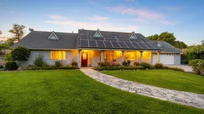 Summer Place by Avantstay Waterfall Spa + Backyard Atascadero Wine Country - Image 2