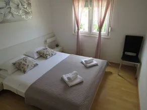 Nice holiday apartment with barbeque, pool & terrace | Next to the beach - Image 5