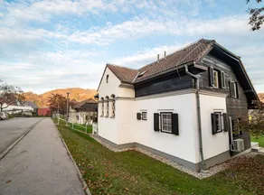 Rustic and Radiant Retreat Apartments With Terrace - Image 3