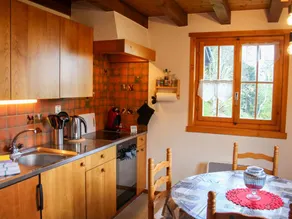 Pleasant apartment with terrace, barbecue & garden | Next to the ski | Dogs allowed - Image 3