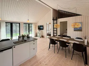 Modern wooden house built in a classic style - Image 3