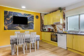 Flat with garden & terrace | Mountain view - Image 4