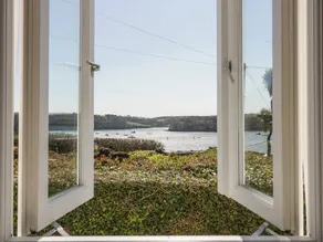 Nice cottage with terrace & garden | Beach view - Image 2