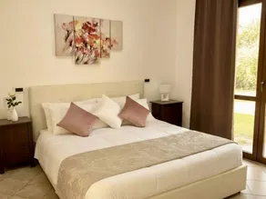 Family-friendly lovely bed & breakfast with garden & private pool - Image 3