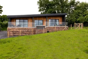Fully equipped charming cottage with garden & jacuzzi - Image 3
