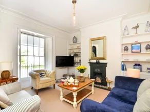 Cottage with garden - Image 2