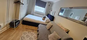 Apartment Sleeps 4 With Parking - Image 5