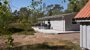 Holiday home with terrace & BBQ - Image 4