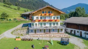Family-friendly charming flat with sauna, barbecue & terrace - Image 2