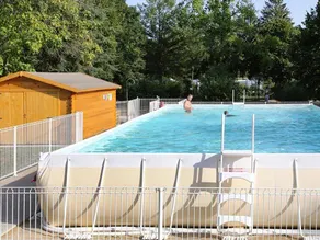 Tenda con piscina e terrazza - Image 2