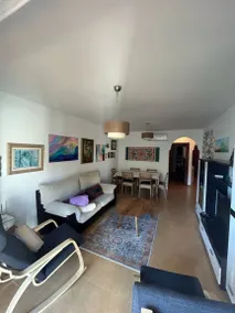 Appartement de vacances entièrement équipé avec internet haut débit et terrasse | Vue montagne - Image 2