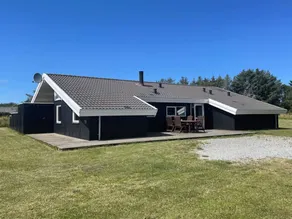 House with BBQ, sauna & private pool - Image 2