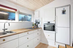 Children-friendly charming holiday home with BBQ & garden | Golf view | Pet-friendly - Image 4