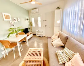 Charmante maison de vacances entièrement équipée avec terrasse et internet haut débit | Vue plage | Plage à proximité | Avec animaux autorisés - Image 2