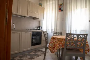 Agréable appartement de vacances entièrement équipé | Vue ville | Avec animaux acceptés - Image 2