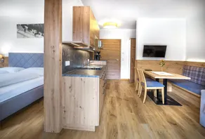 Family-oriented flat with garden - Image 4