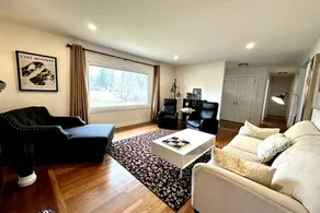 Charming Bungalow with Screened Porch in Kingston, Nova Scotia - Image 2