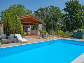 House with terrace, garden & barbeque - Image 2