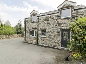Family-friendly beautiful cottage with garden | Pets allowed - Image 2