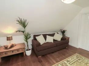 Cottage with garden & barbeque - Image 4
