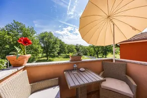 Holiday apartment with barbeque & garden | Garden view - Image 2
