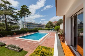 Appartement de vacances avec terrasse, jardin et piscine | Vue jardin | À côté de la plage - Image 2