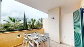 Flat with pool, terrace & garden - Image 2