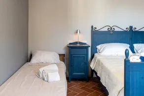 Holiday Home 'Stanza Azzurra' with Wi-Fi and Air Conditioning - Image 4