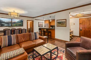 Appartement en copropriété convivial et familial avec piscine chauffée et jacuzzi | Vue montagne | Près des pistes de ski - Image 2